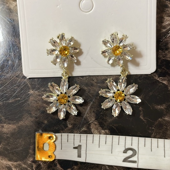 For Love And Lemons Marguerite Crystal Daisy Earrings - Picture 14 of 16